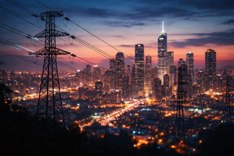 Hausse Électricité Août 2025 : Pourquoi les Tarifs Augmentent ?